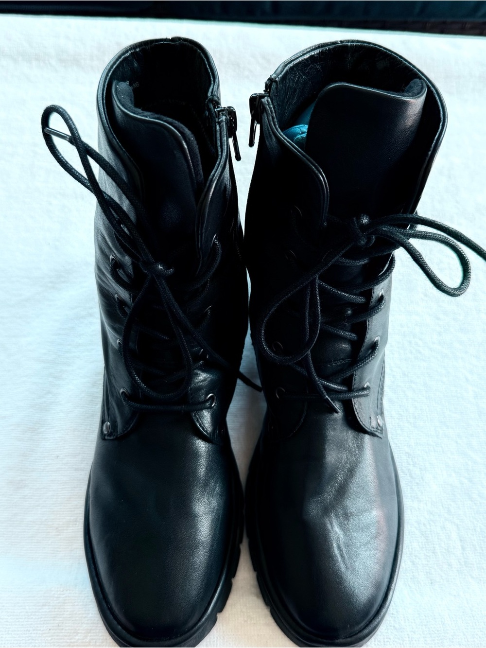 Miz Mooz Dane Lace-UP Side Zip Ankle Soft Leather Boots Women's EUR 39 US 8.5-9